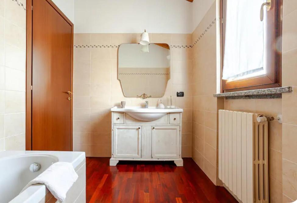 Il Nido Della Cicogna Apartment Certosa di Pavia Luaran gambar
